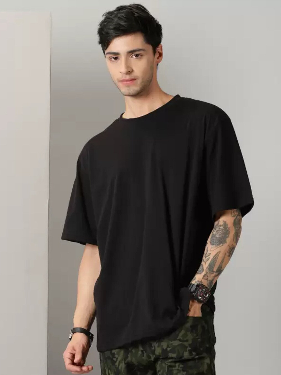 

Imsa Moda Drop Shoulder Sleeves Cotton Loose T-shirt, Black