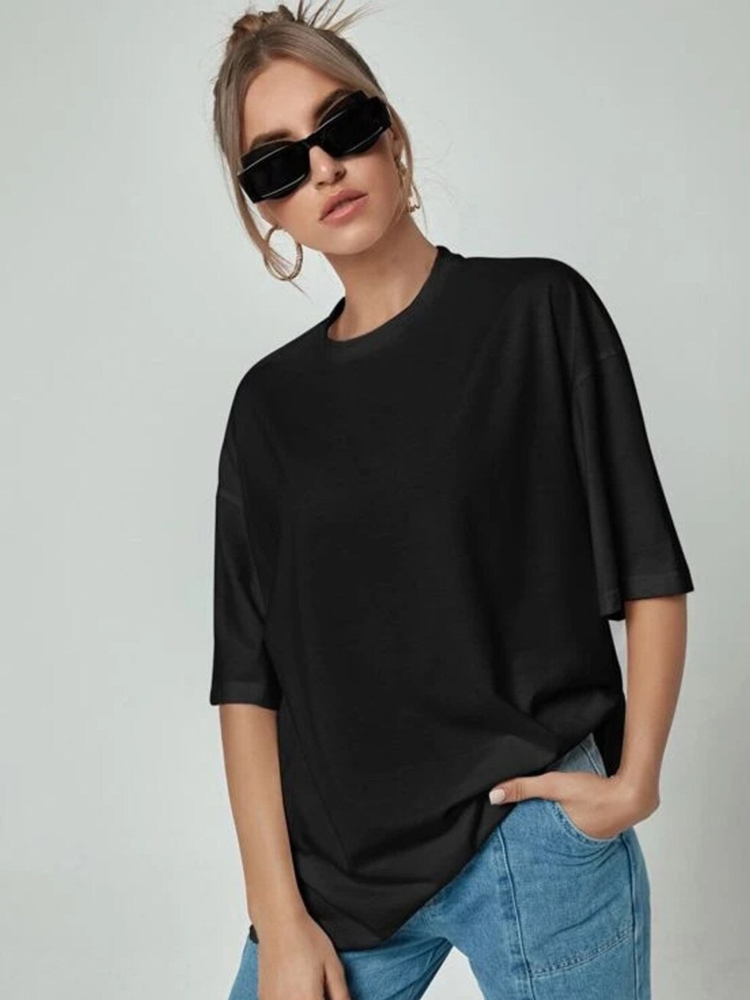 

Imsa Moda Women Blue Colourblocked V-Neck Drop-Shoulder Sleeves Pockets Loose T-shirt