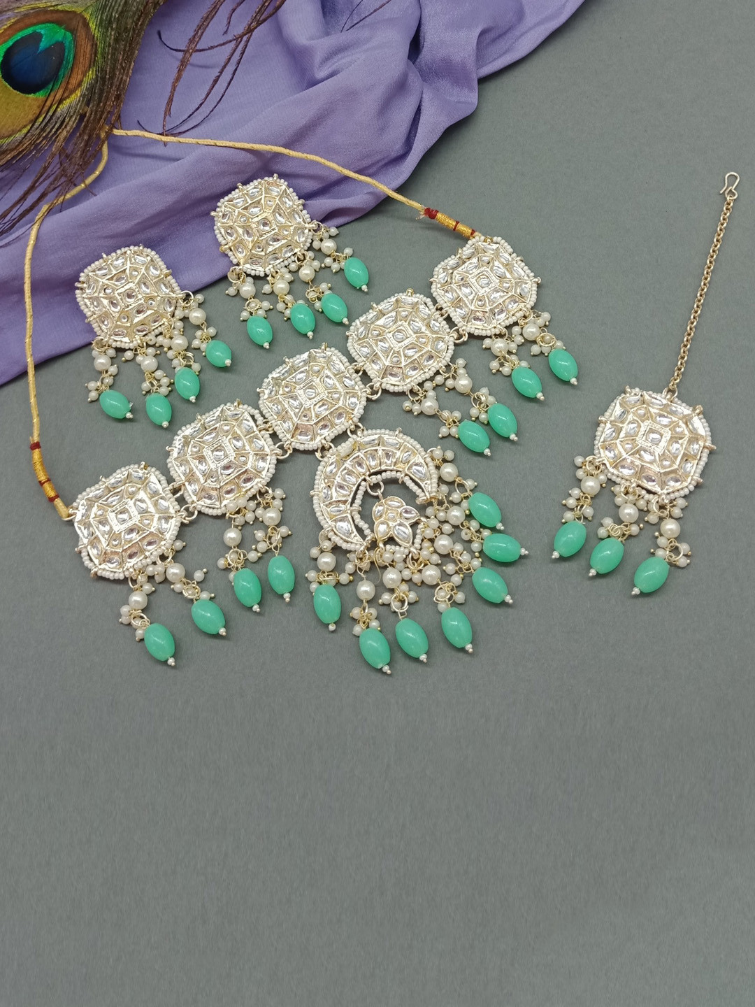 

AASHISH IMITATION Gold-Plated Stone-Studded & Beaded Necklace & Earrings With Maang Tika