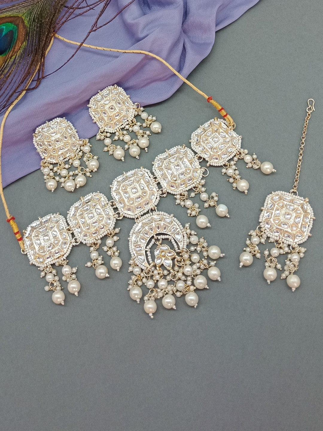 

AASHISH IMITATION Gold-Plated Stone-Studded & Beaded Necklace & Earrings With Maang Tika