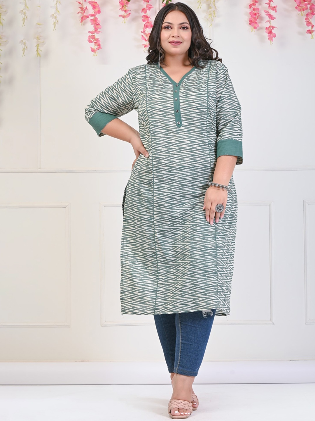 

Swasti Abstract Printed Pure Cotton Straight Kurta, Green