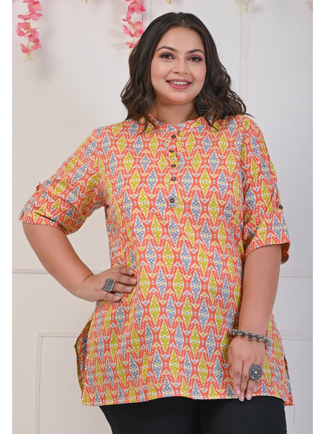 

Swasti Plus Size Ethnic Motifs Printed Pure Cotton Kurti, Peach