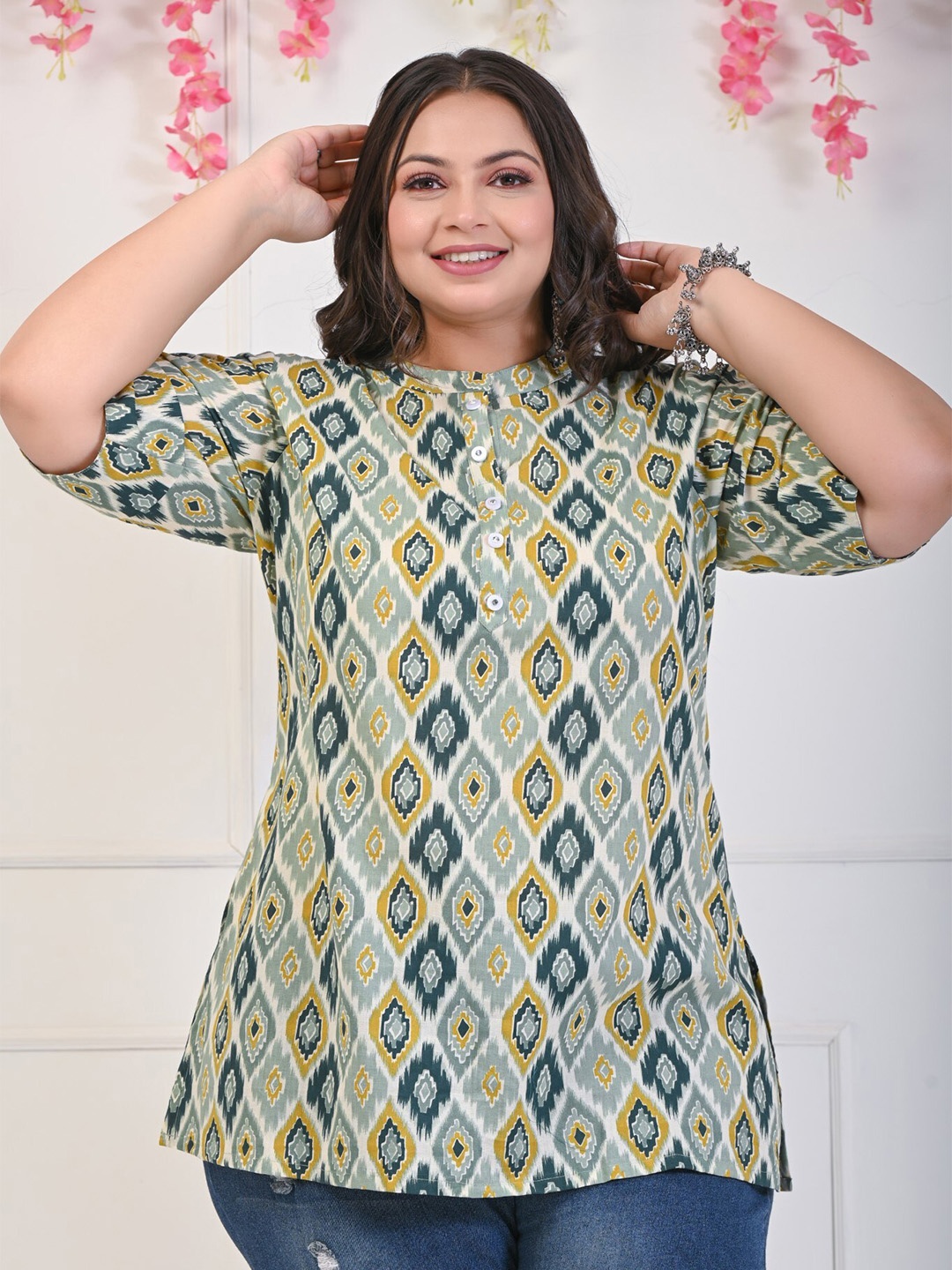 

Swasti Plus Size Ethnic Motifs Printed Pure Cotton Kurti, Green