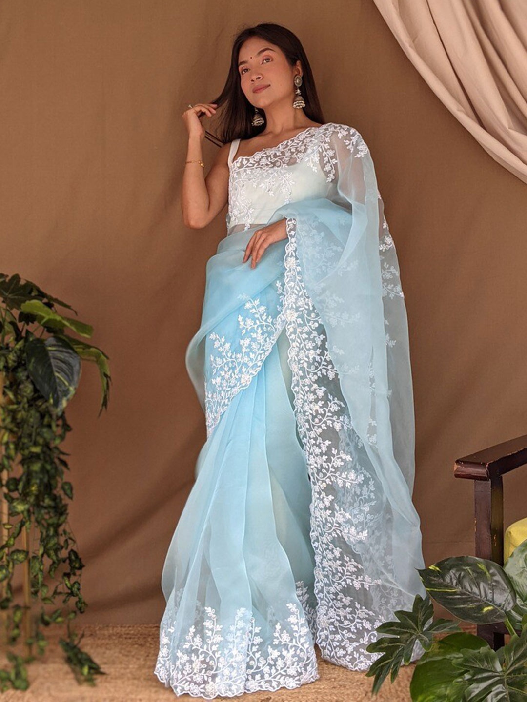 

Atulyam Tex World Floral Embroidered Organza Saree, Turquoise blue