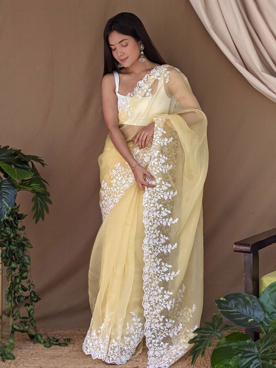 

Atulyam Tex World Embroidered Organza Saree, Yellow