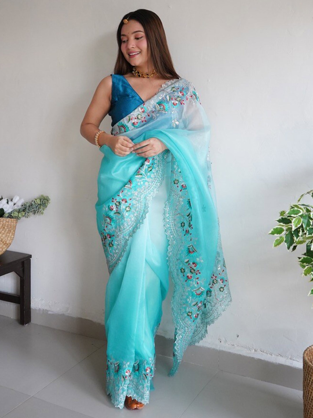 

Atulyam Tex World Floral Embroidered Organza Saree, Turquoise blue