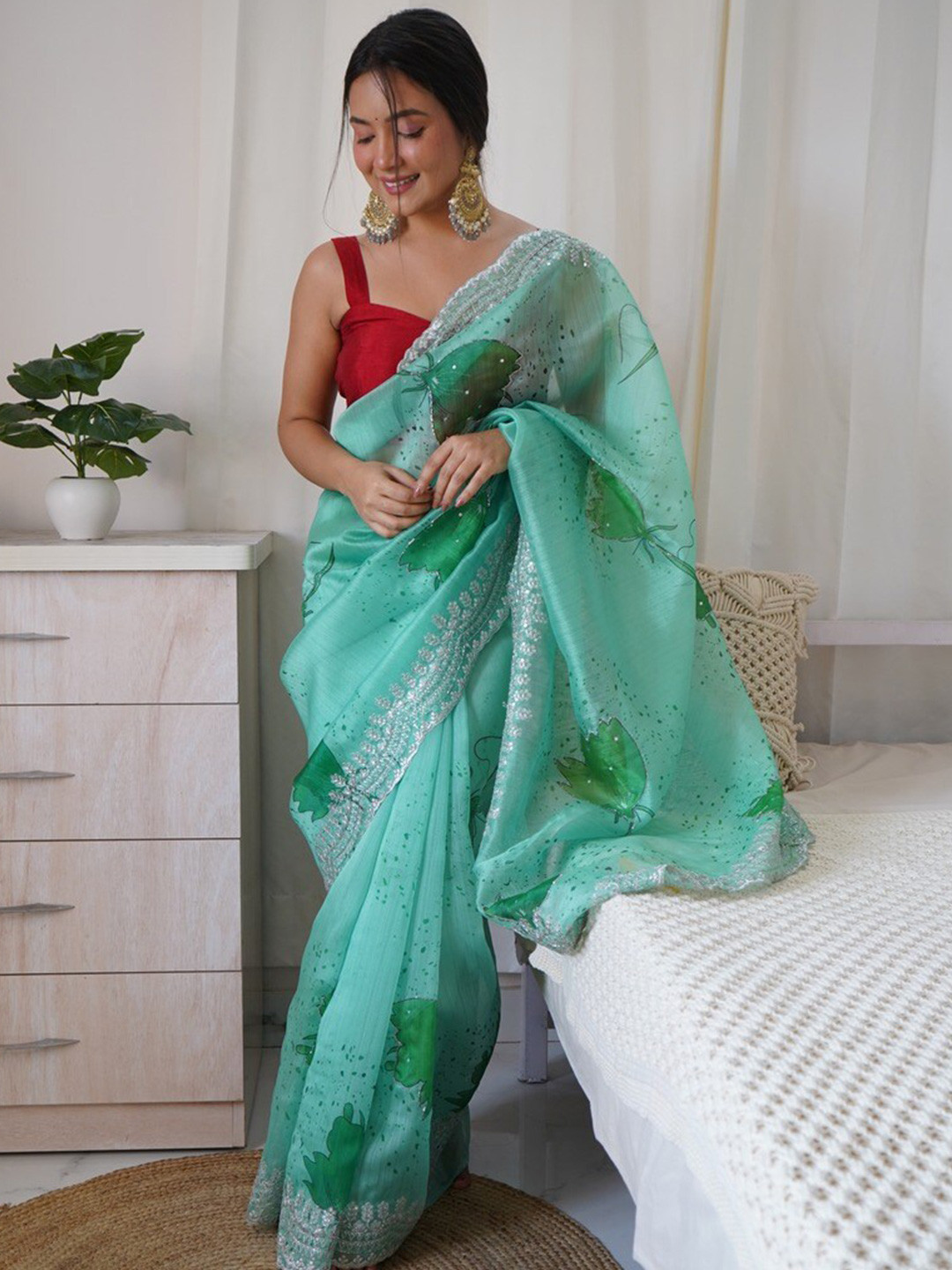 

Atulyam Tex World Floral Printed Beads And Stones Organza Saree, Sea green