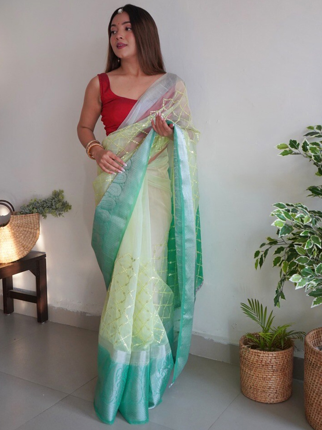 

Atulyam Tex World Embellished Sequinned Organza Saree, Lime green