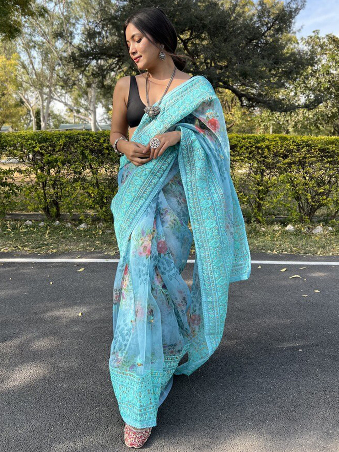 

Atulyam Tex World Floral Embroidered Organza Saree, Turquoise blue
