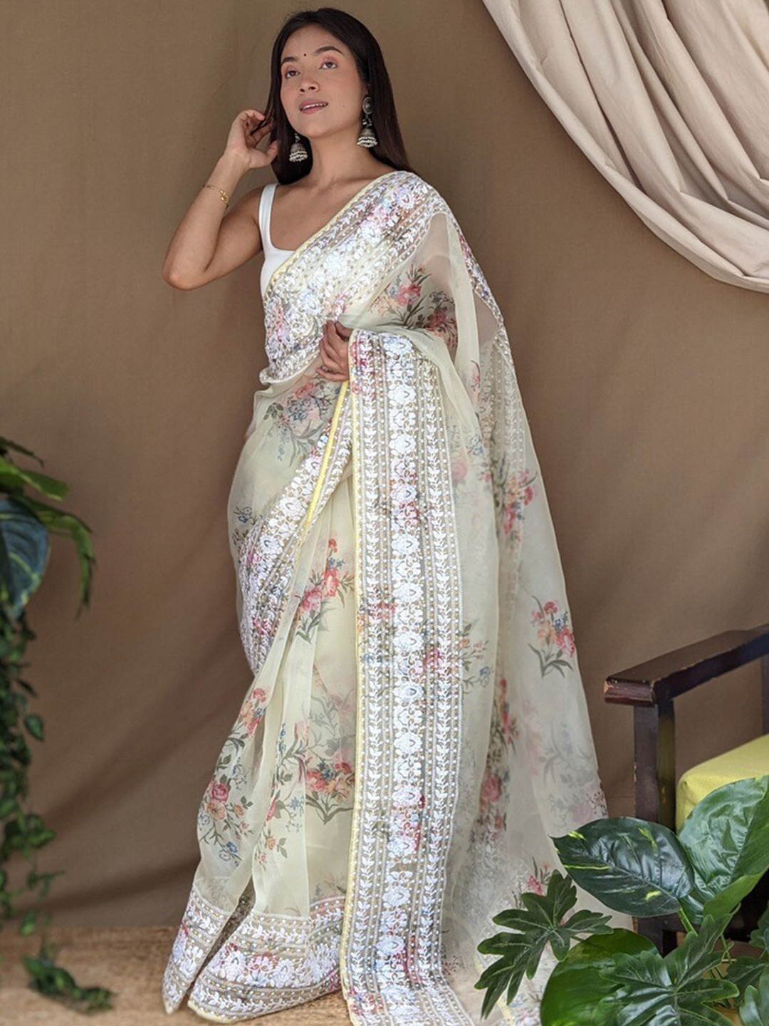 

Atulyam Tex World Floral Embroidered Organza Saree, Cream