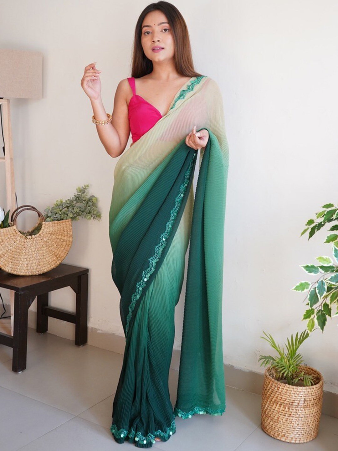 

Atulyam Tex World Colourblocked Poly Georgette Saree, Green