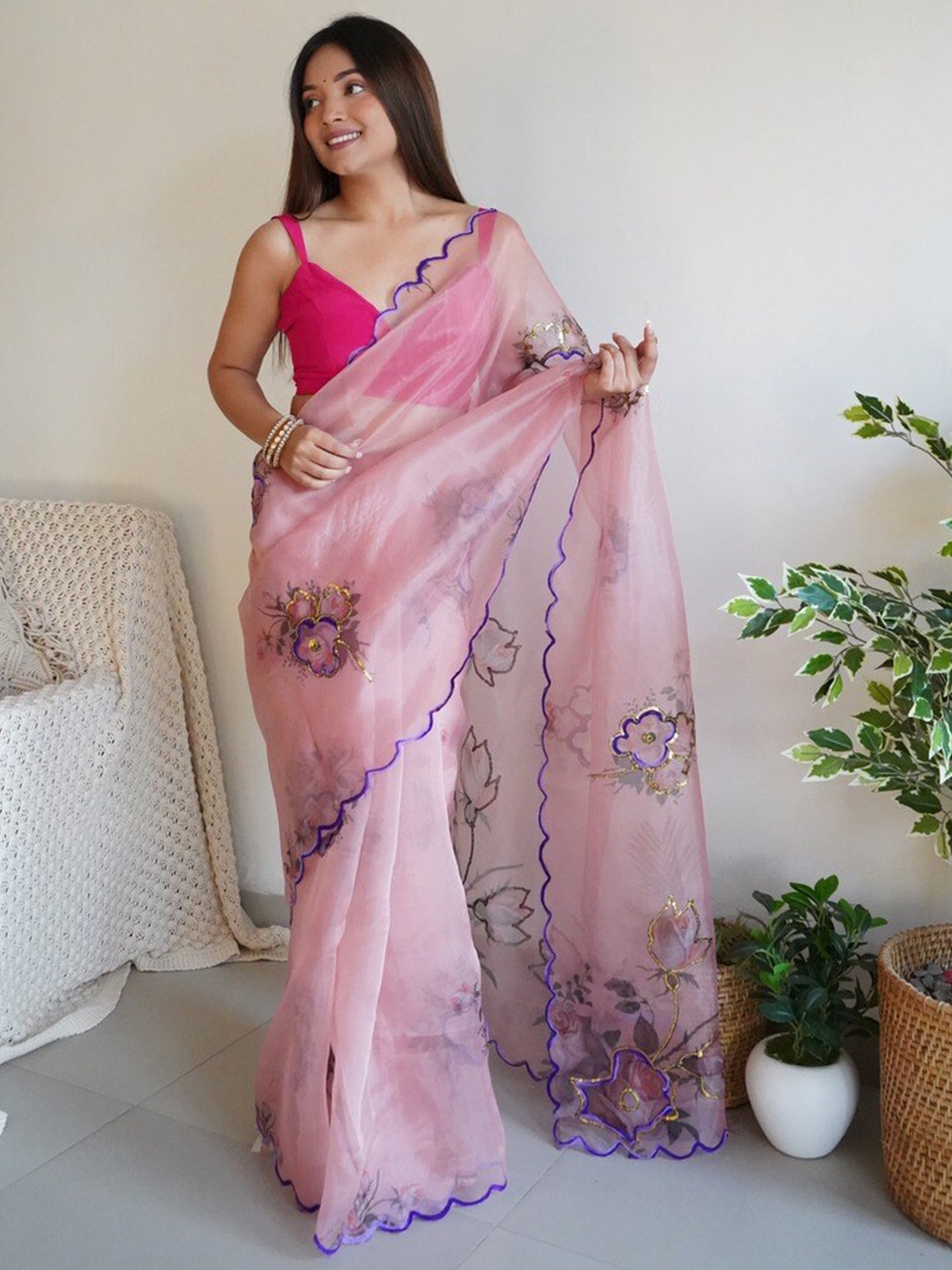 

Atulyam Tex World Floral Embroidered Organza Saree, Peach