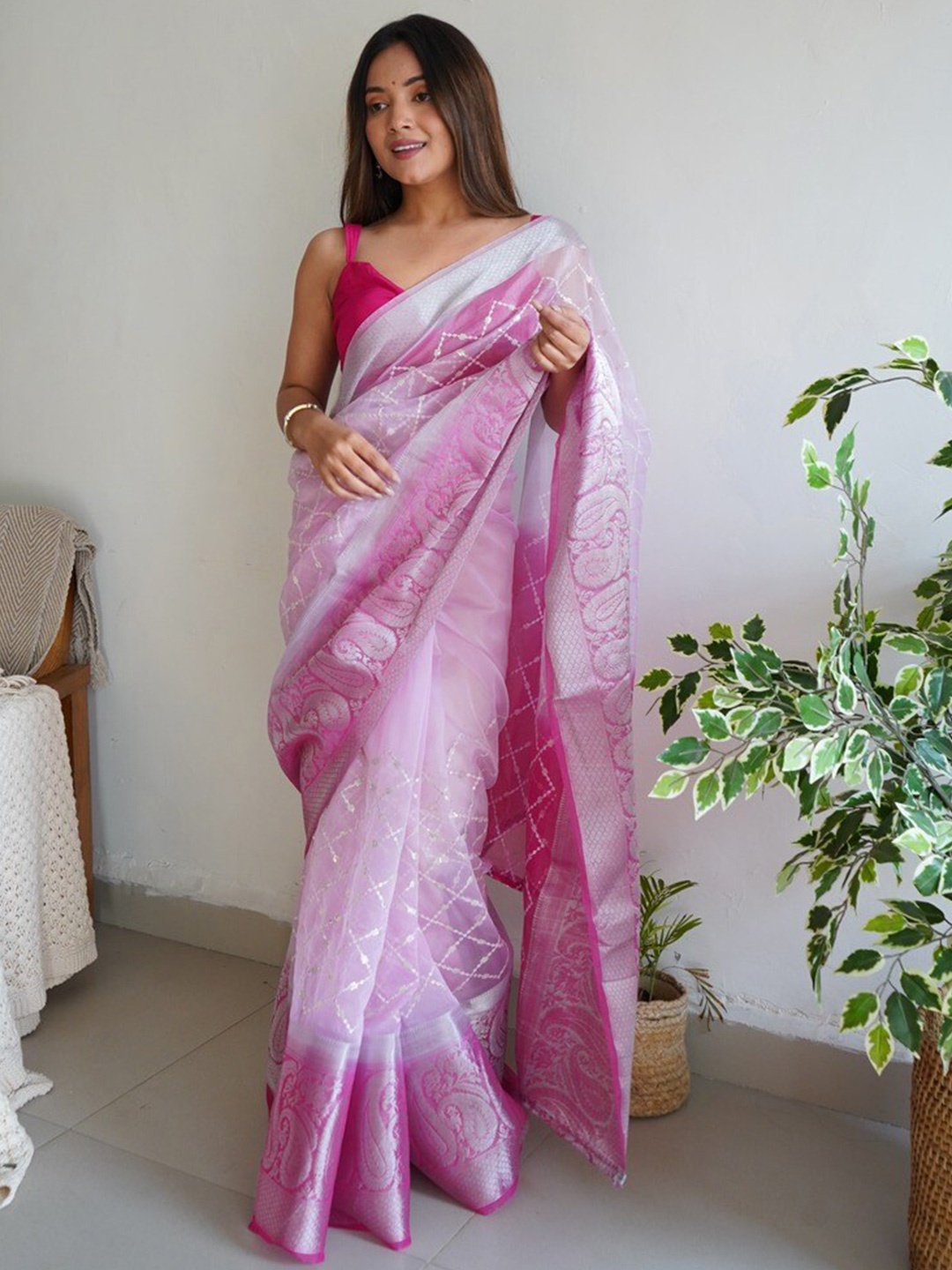 

Atulyam Tex World Embellished Embroidered Zari Organza Saree, Pink