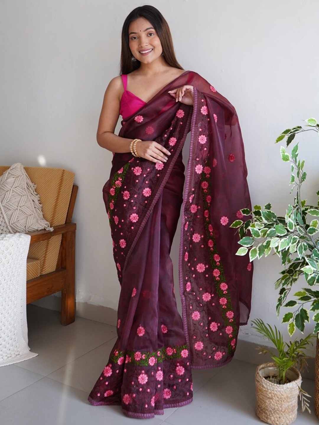 

Atulyam Tex World Floral Embroidered Organza Saree, Burgundy