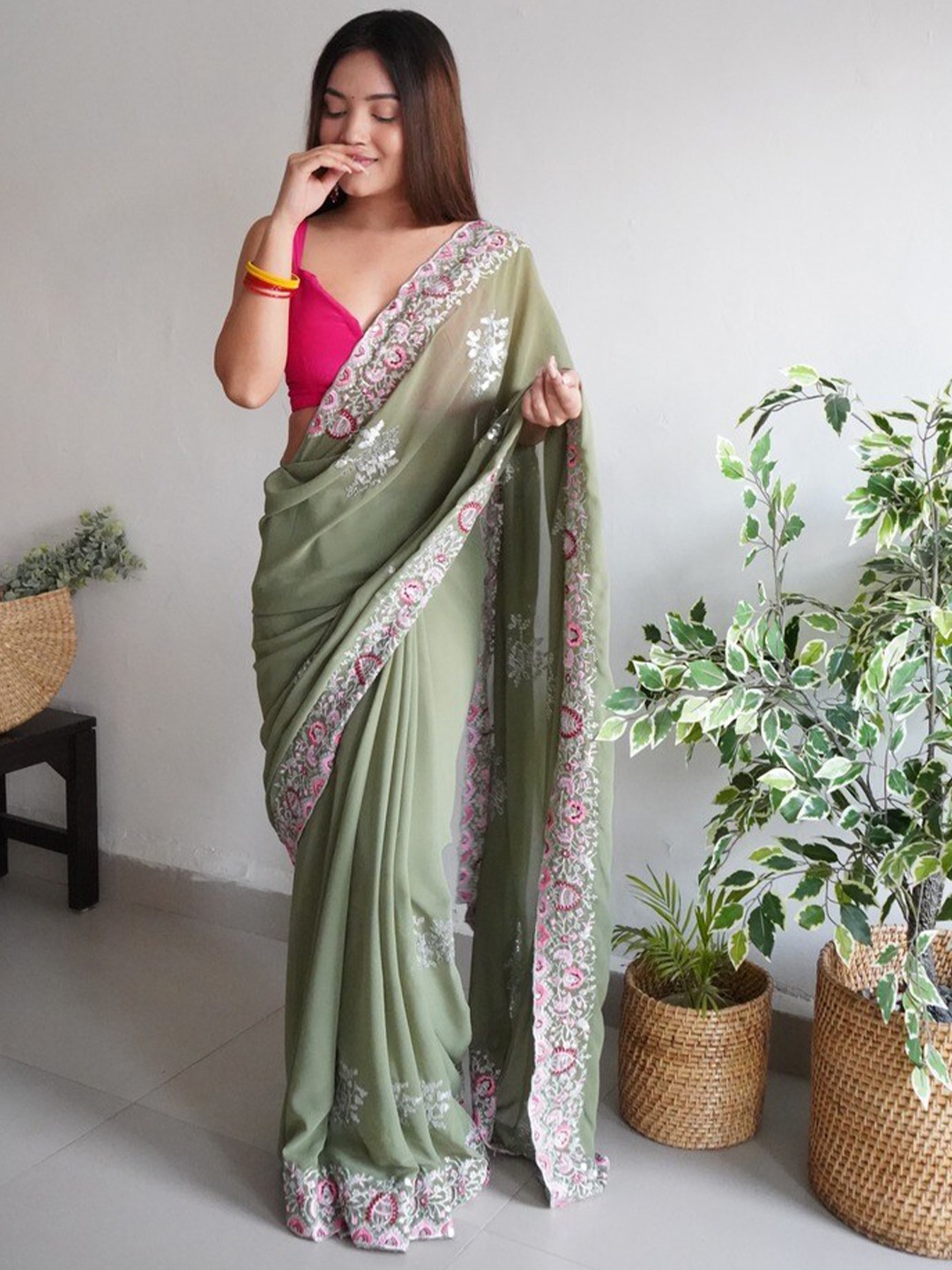 

Atulyam Tex World Floral Embroidered Pure Georgette Saree, Green