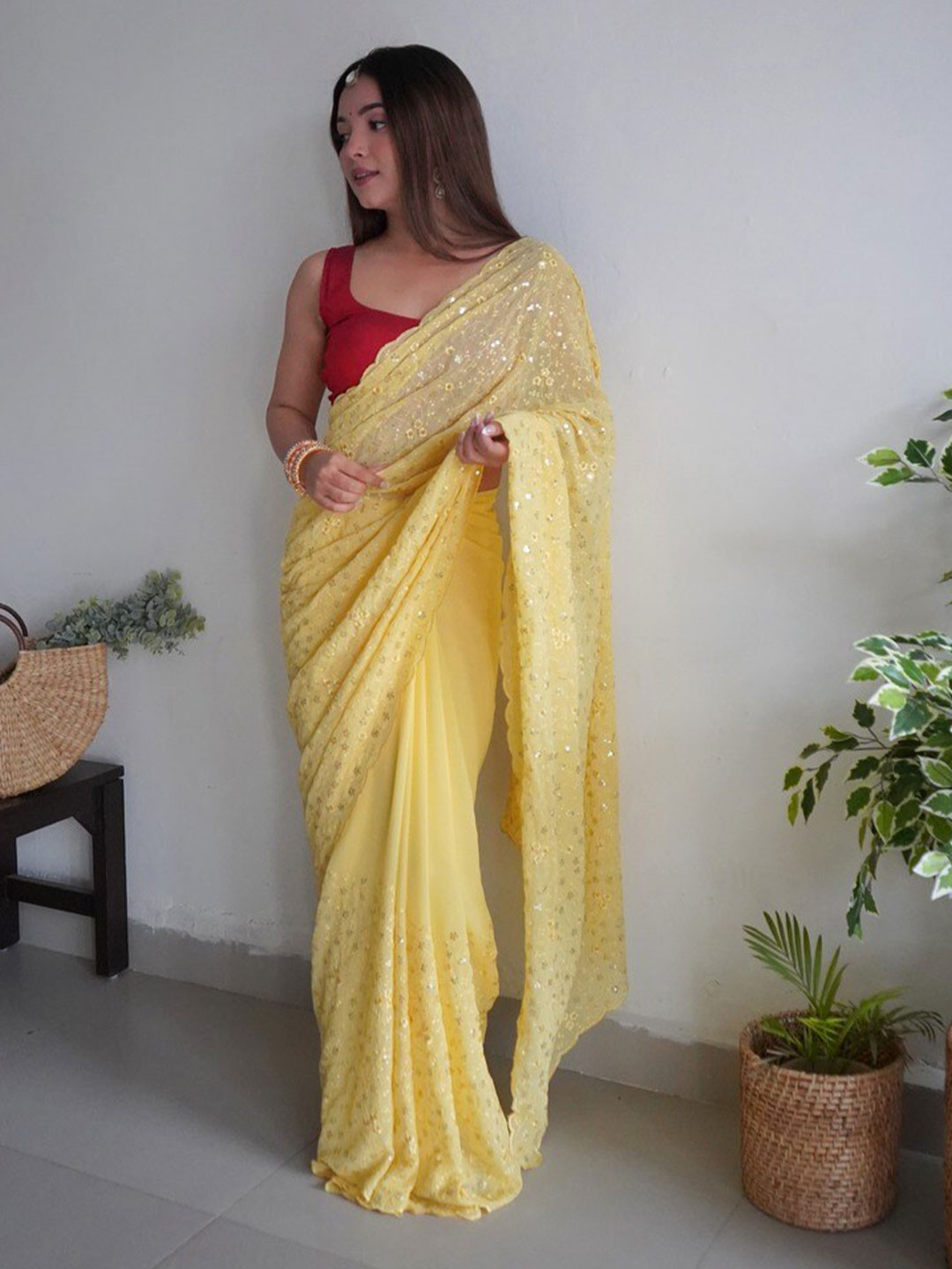 

Atulyam Tex World Embellished Sequinned Pure Georgette Saree, Yellow