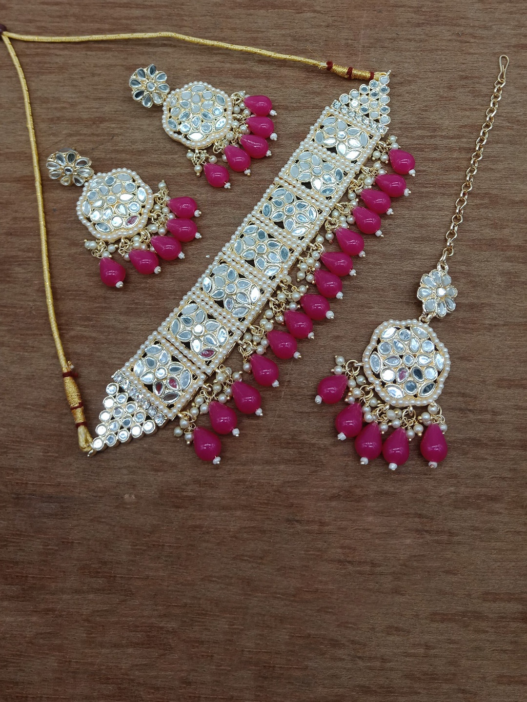 

AASHISH IMITATION Gold-Plated Necklace & Earrings With Maang Tika