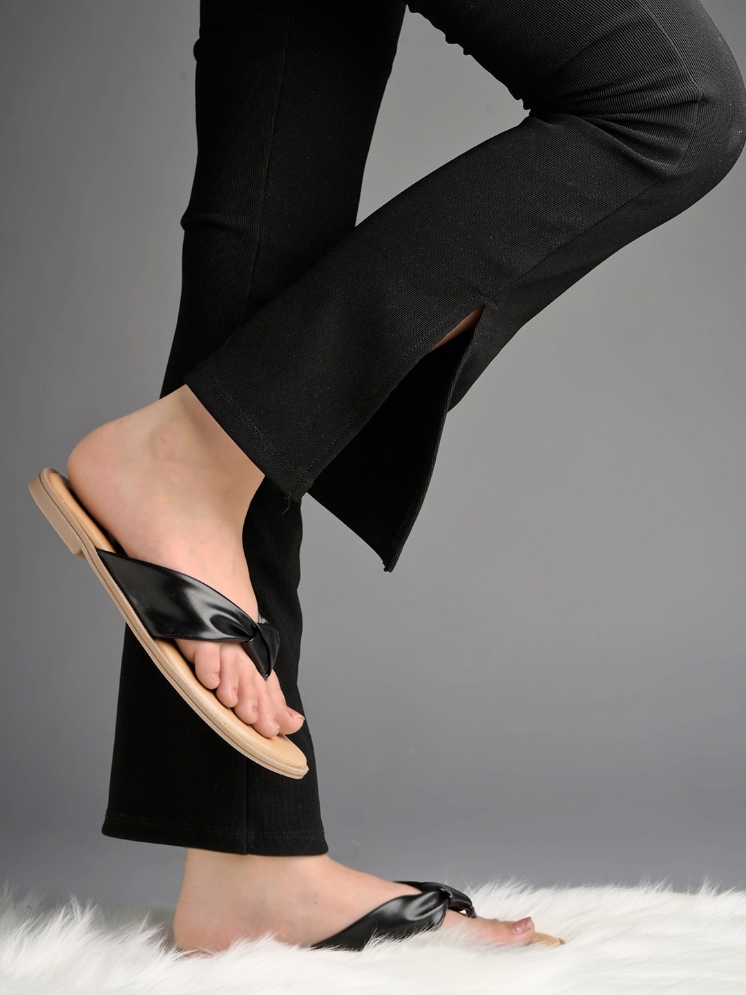 

Shoetopia Women Knotted Open Toe Flats, Black