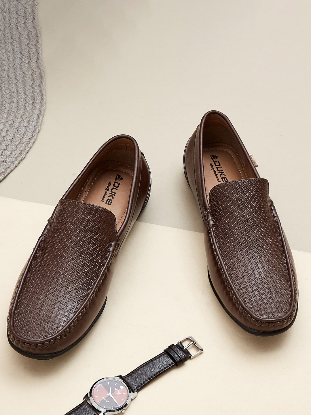 

Duke Men Textured Loafers, Brown