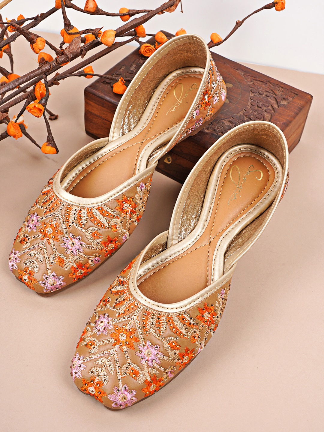 

Sangria Women Ethnic Embroidered Embellished Mojaris, Beige