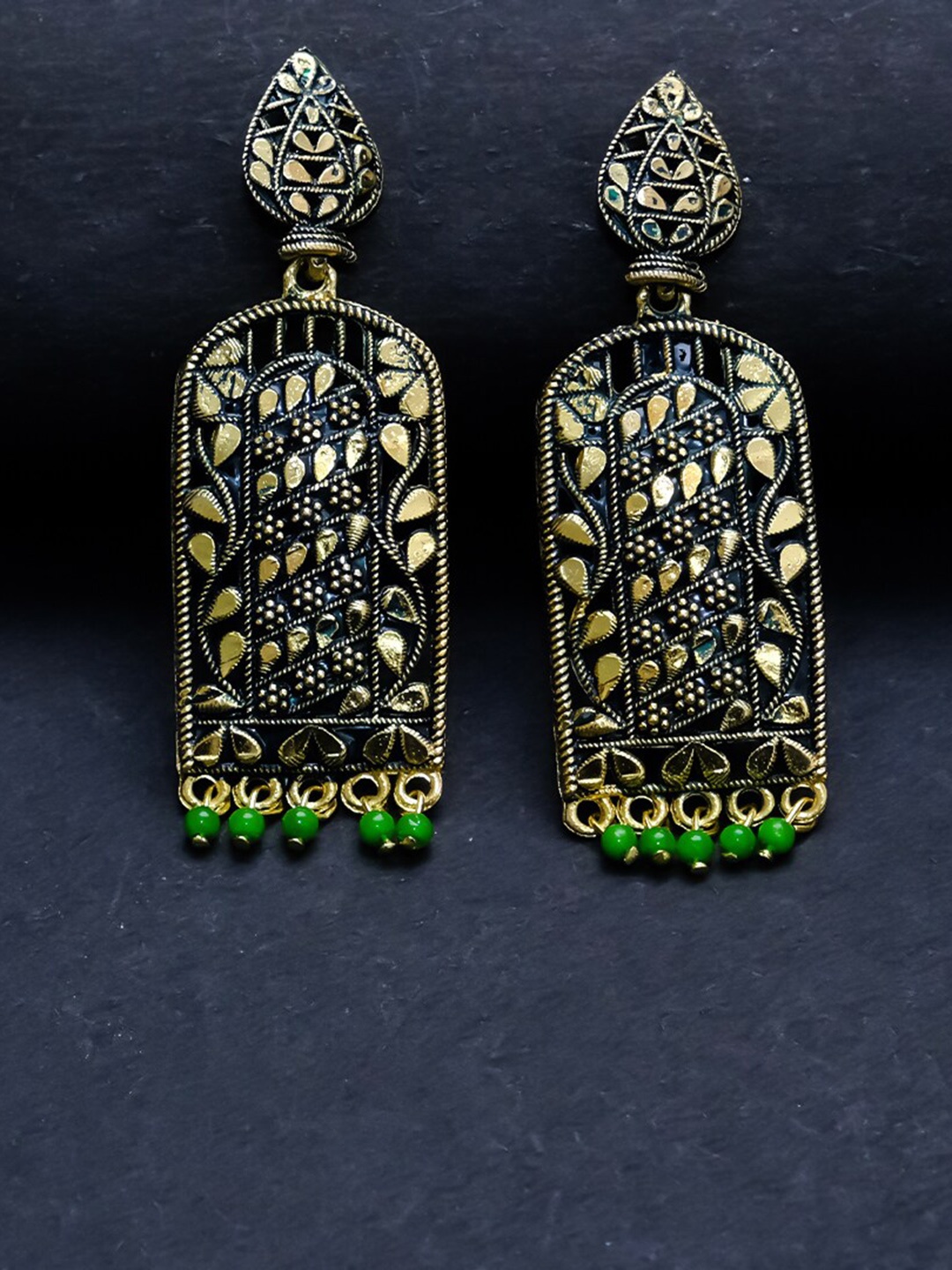 

Ibtida Artificial Stones Leaf Shaped Drop Earrings, Green