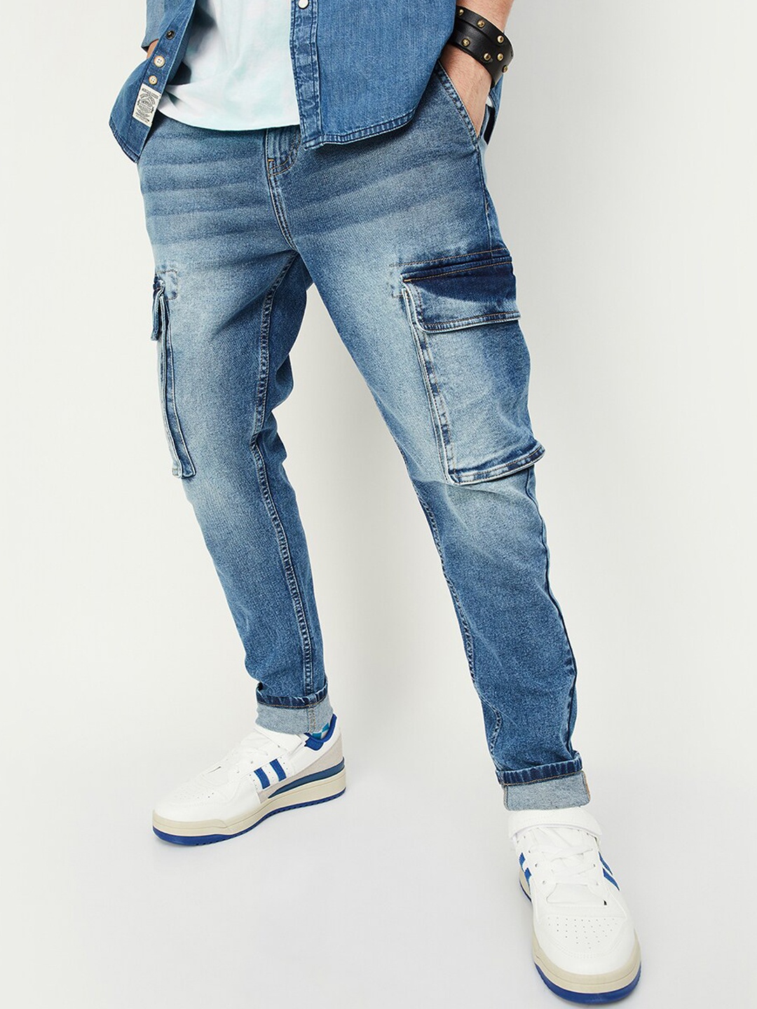 

max Men Highly Distressed Heavy Fade Jeans, Blue