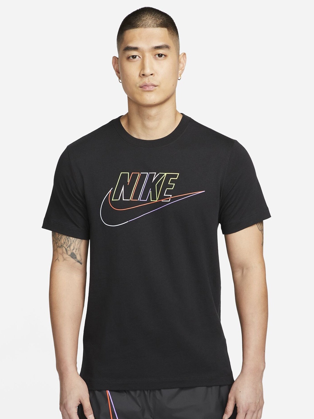 

Nike Men Brand Logo Printed Relaxed-Fit Sportswear T-shirt, Black