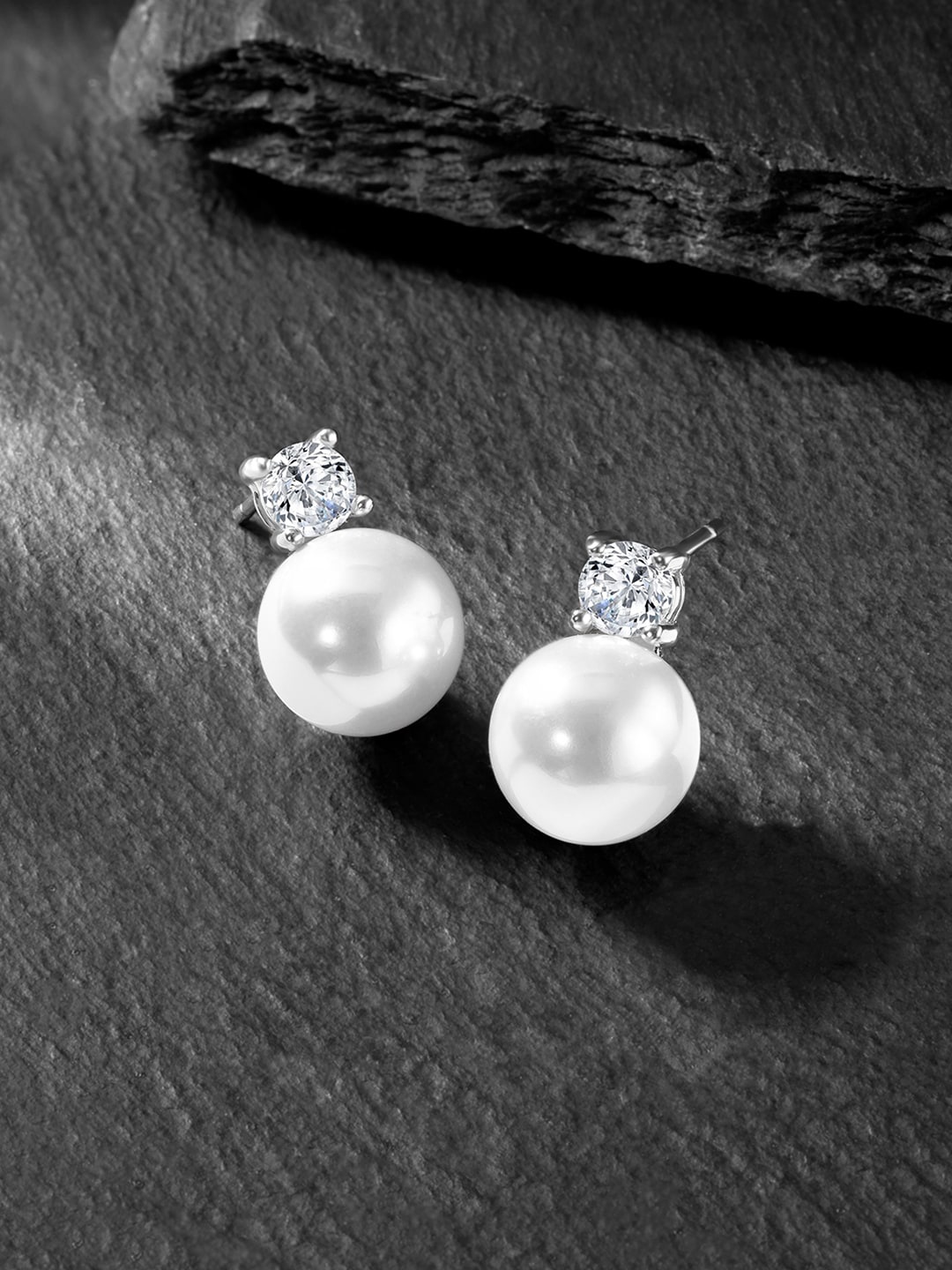 

Peora Silver-Plated Contemporary Cubic Zirconia & Beaded Studs Earrings