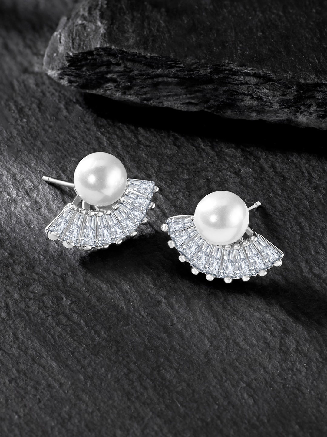 

Peora Silver-Plated Contemporary Studs Earrings