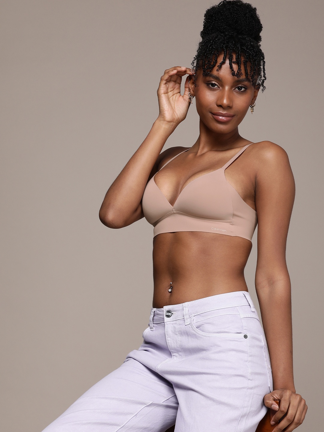 

Calvin Klein Underwear Half Coverage Lightly Padded Triangle T-shirt Bra QF6022AD5L7, Nude