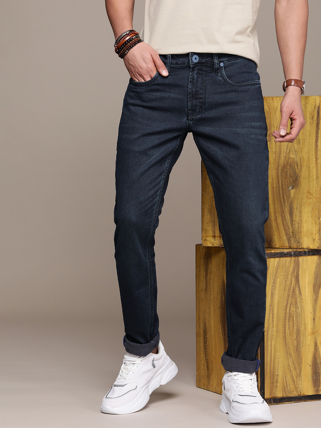 

FORCE IX Men Sepoy Slim Fit Light Fade Stretchable Jeans, Blue
