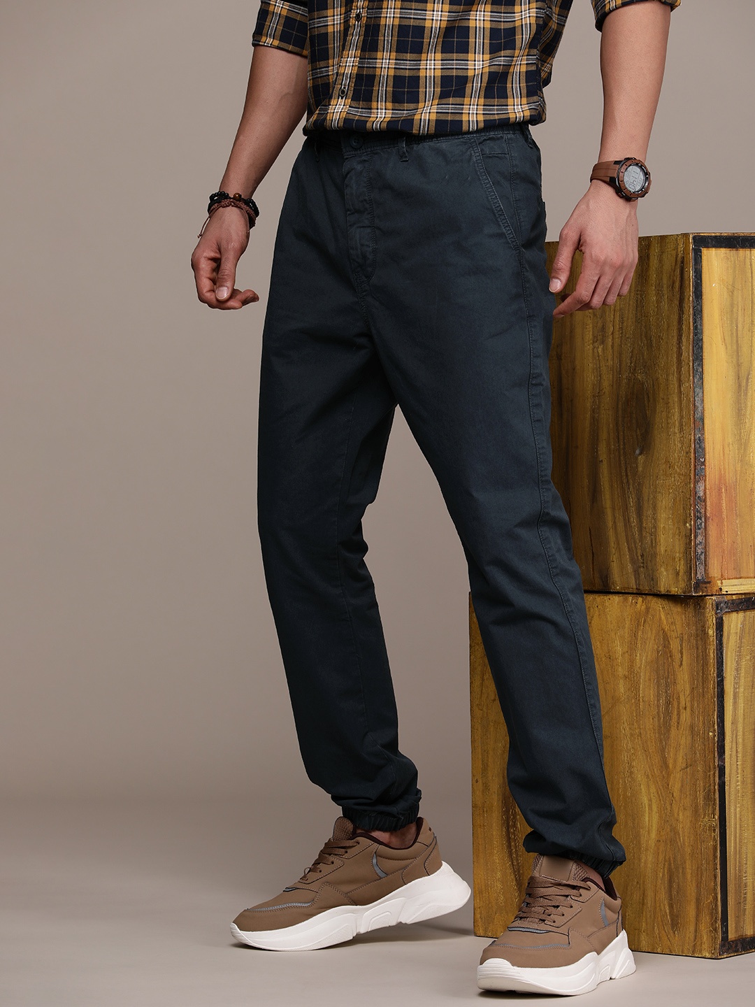 

FORCE IX Men Mid-Rise Pure Cotton Cargo Style Joggers, Navy blue