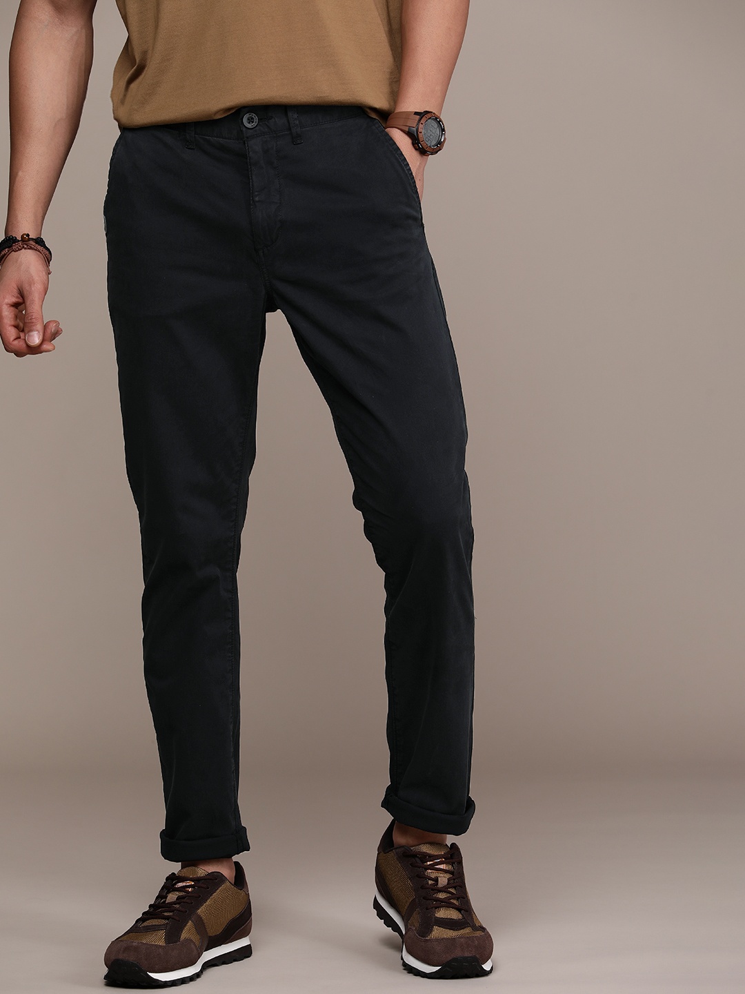 

FORCE IX Men Mid-Rise Chinos, Black