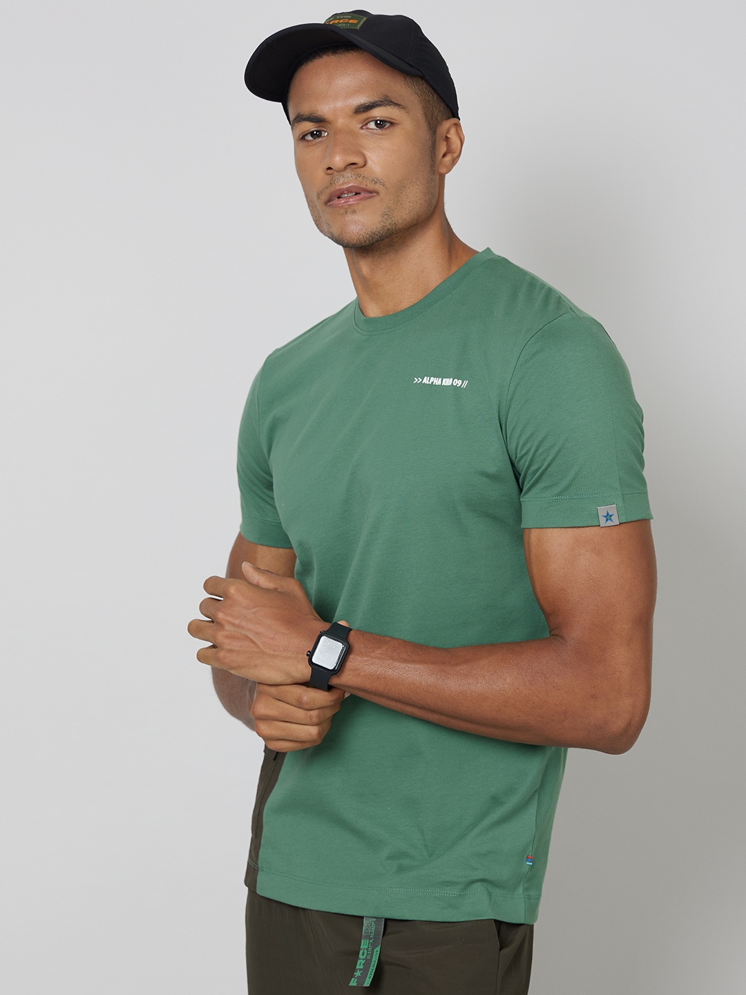 

FORCE IX Contrast Flap Pockets Detail Pure Cotton T-shirt, Green