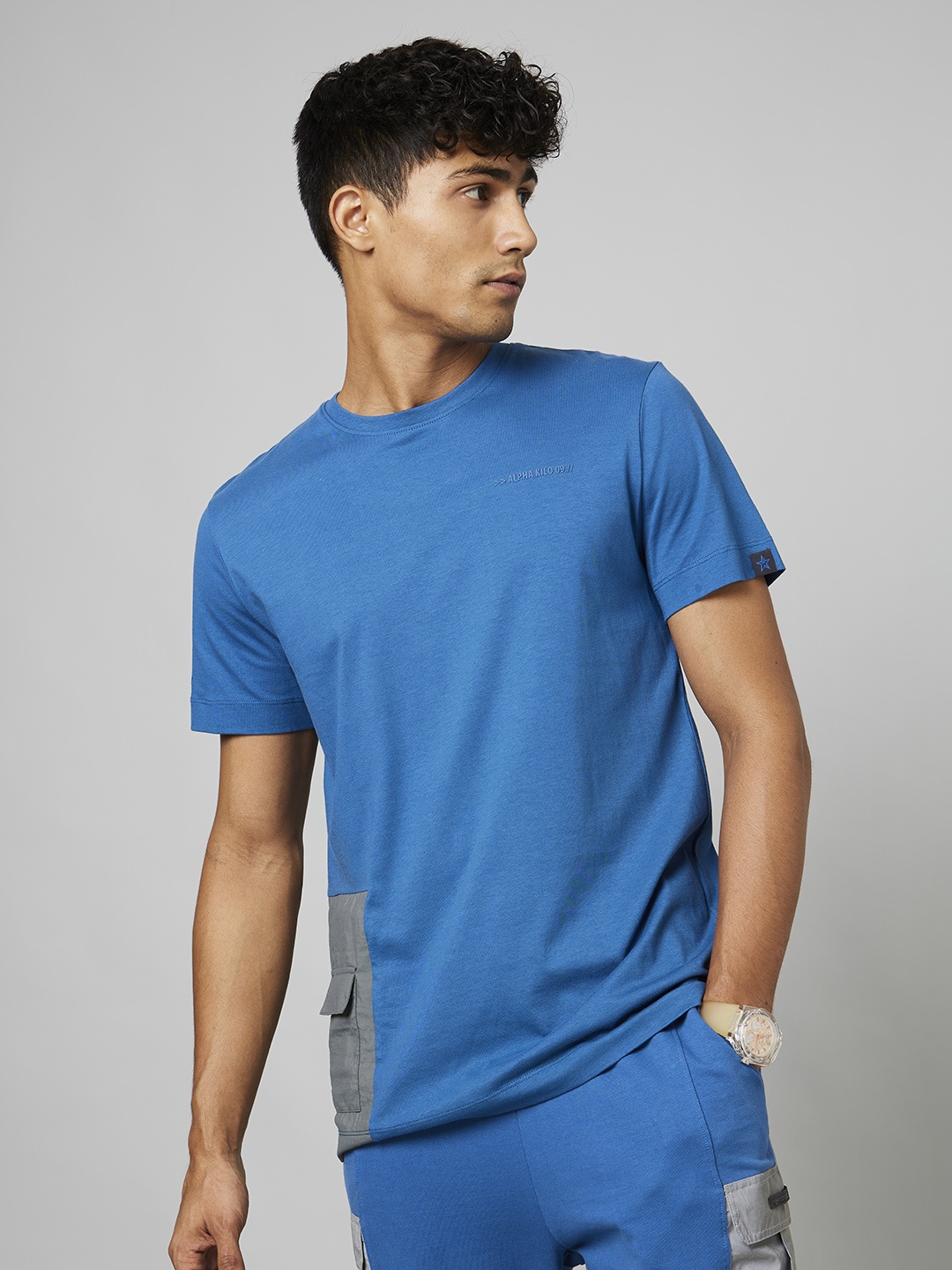 

FORCE IX Contrast Flap Pockets Detail Pure Cotton T-shirt, Blue
