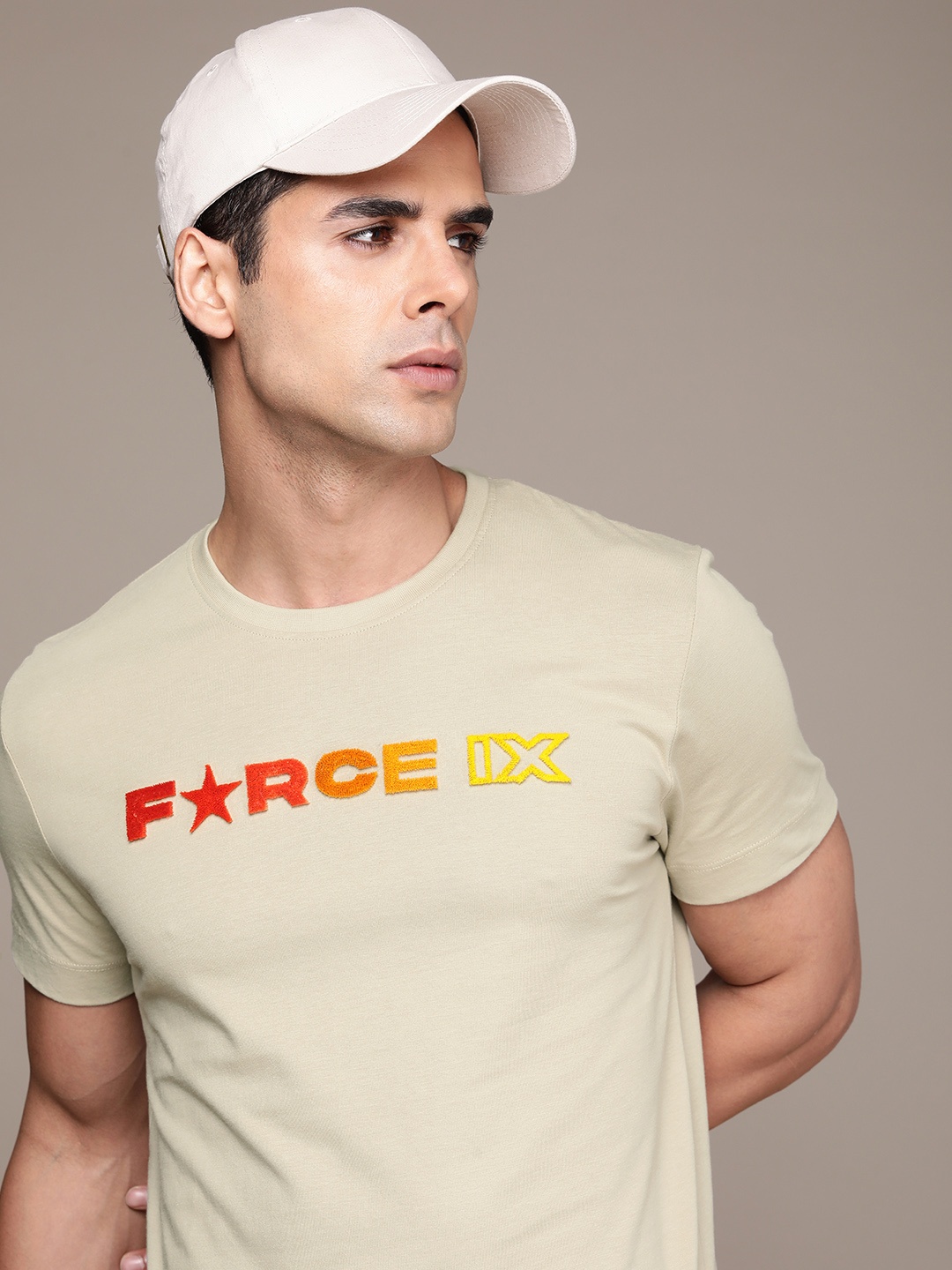 

FORCE IX Men Pure Cotton Brand Logo Applique Detail Casual T-shirt, Green