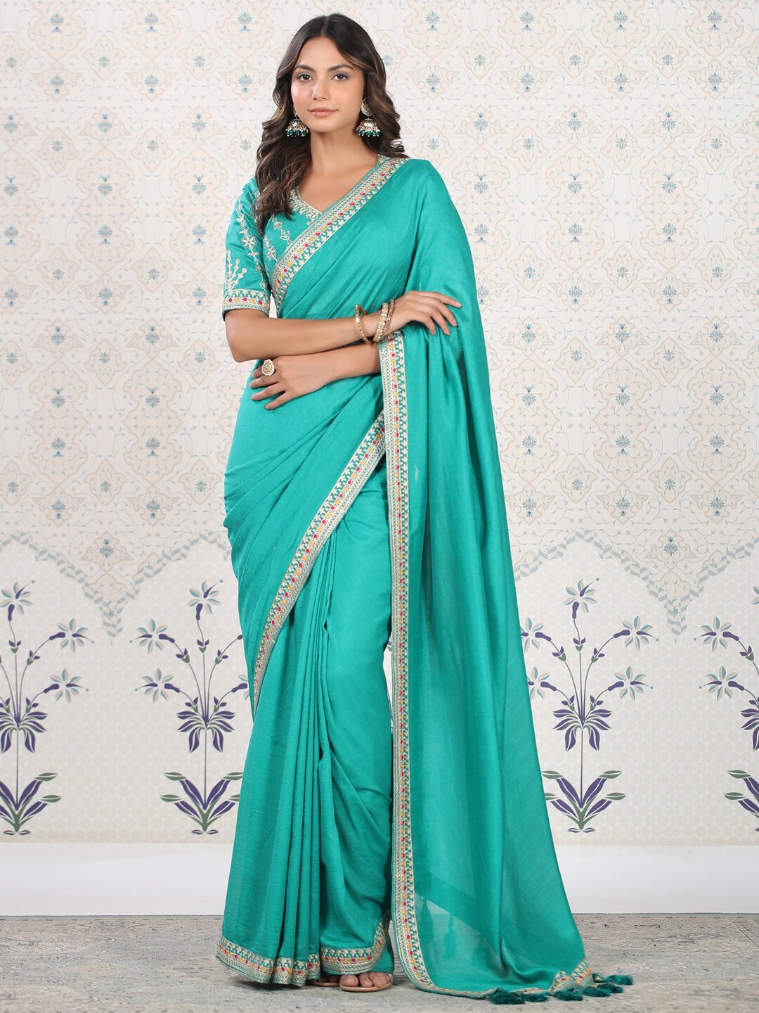 

Ode by House of Pataudi Sea Green & Red Embroidery Detailed Saree