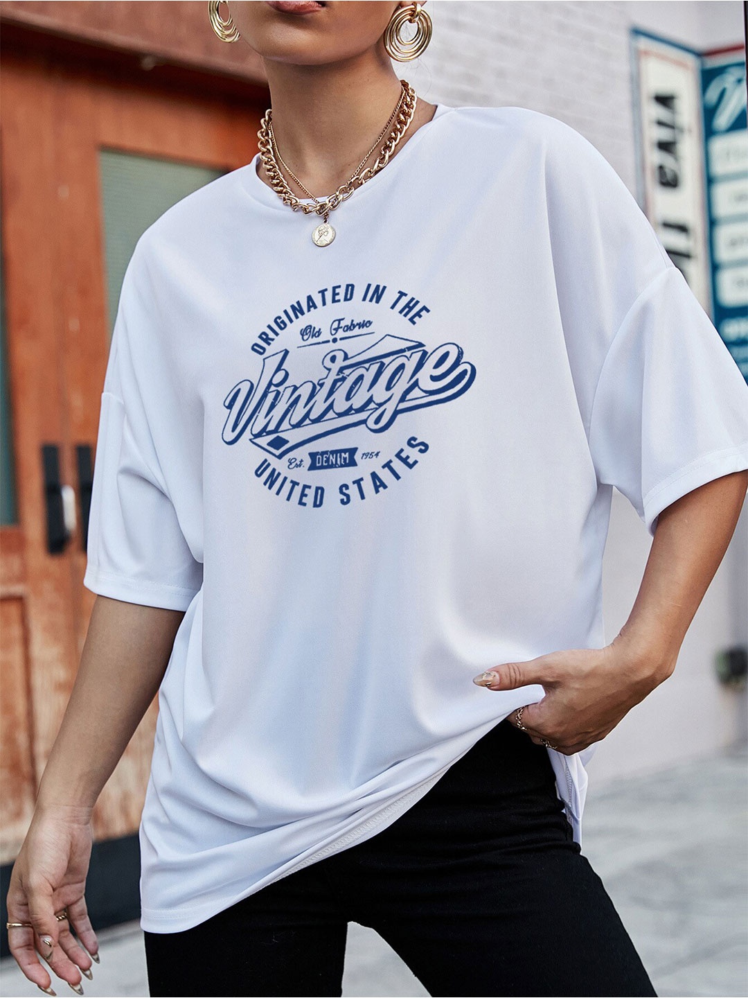 

BoStreet White Print Extended Sleeves Top