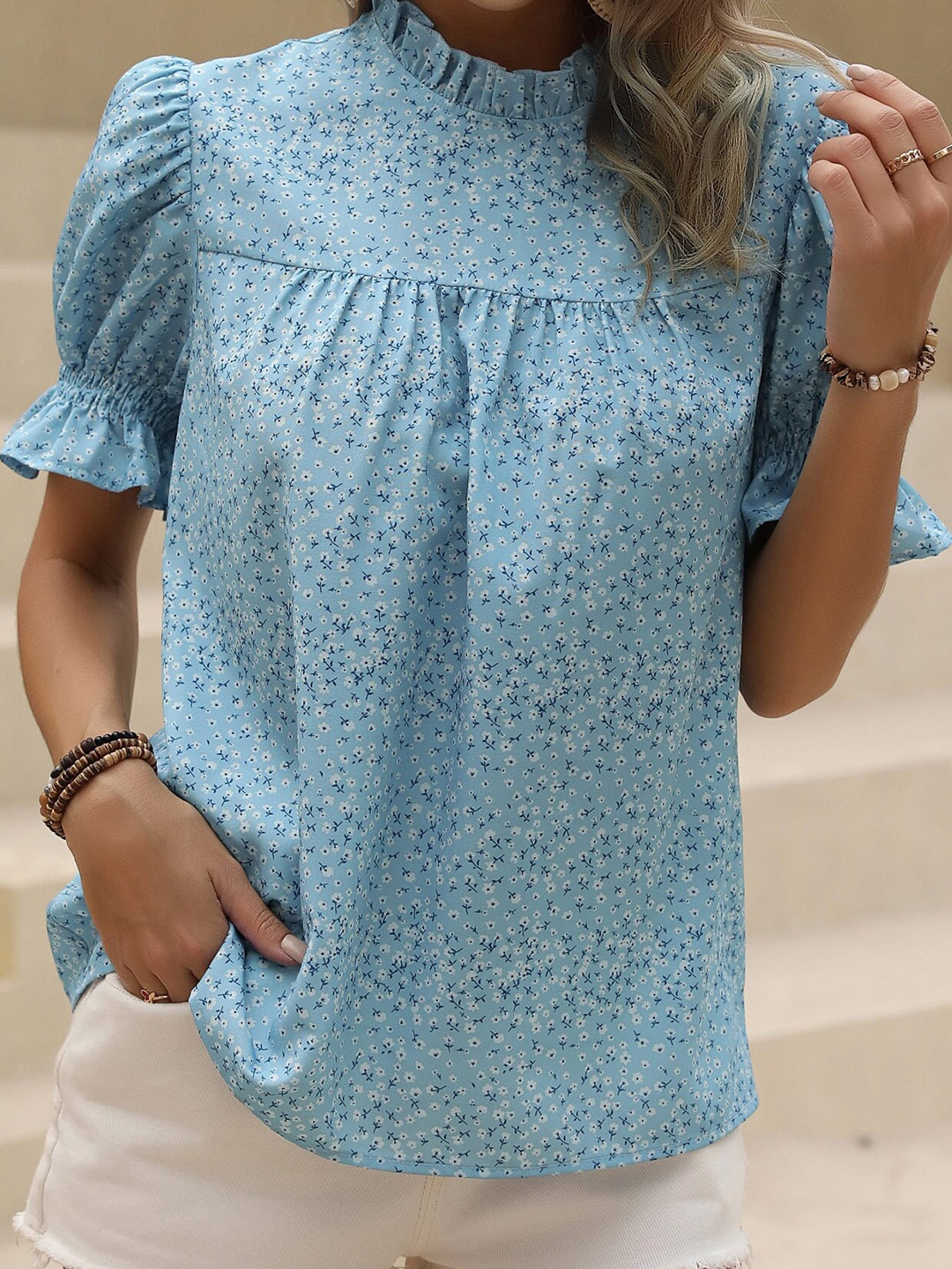 

BoStreet Blue Floral Print Puff Sleeve Top