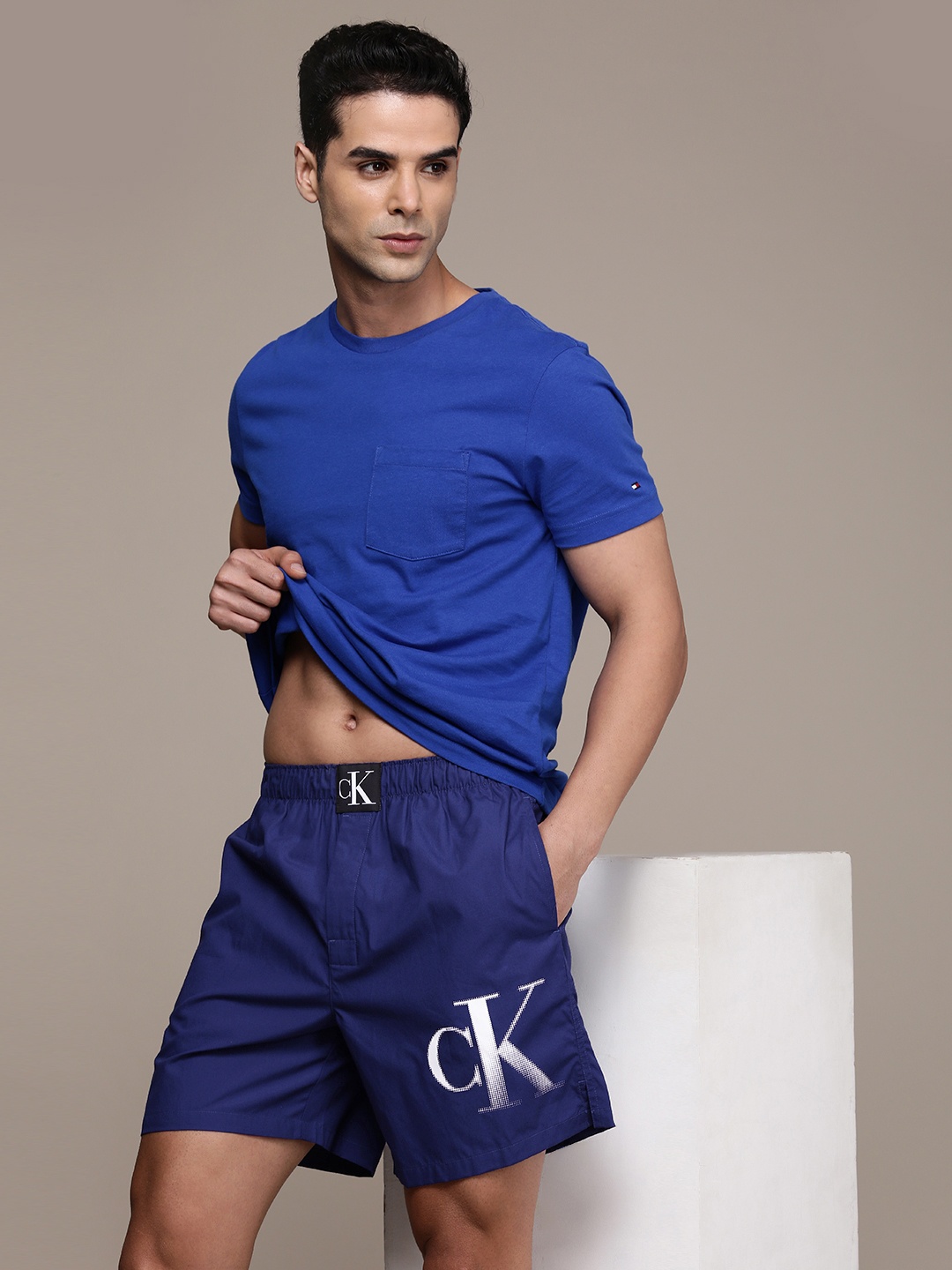 

Calvin Klein Underwear Men Pure Cotton brand Logo Printed Boxers CKUSS005BLU, Blue