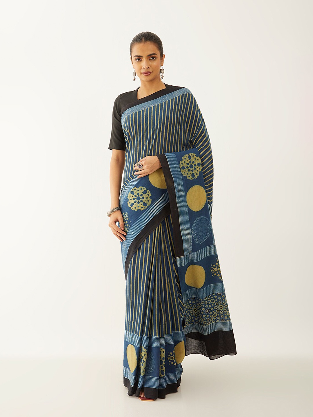 

Taneira Floral Pure Cotton Block Print Saree, Blue