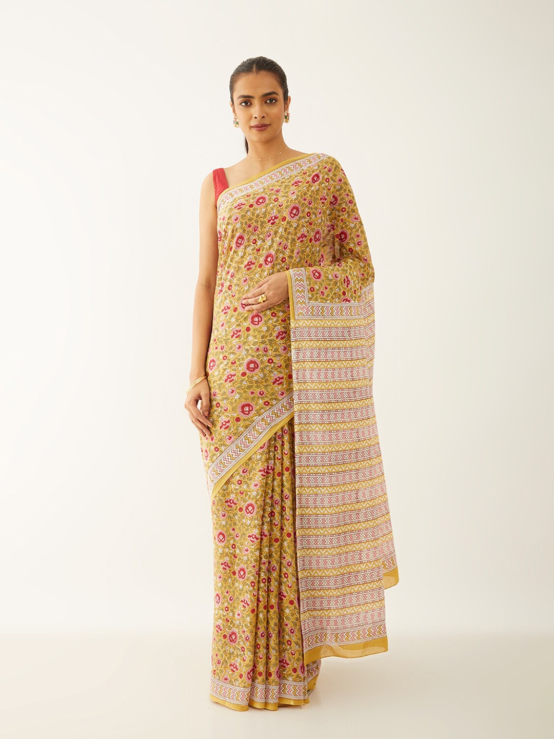 

Taneira Floral Block Printed Pure Cotton Saree, Yellow