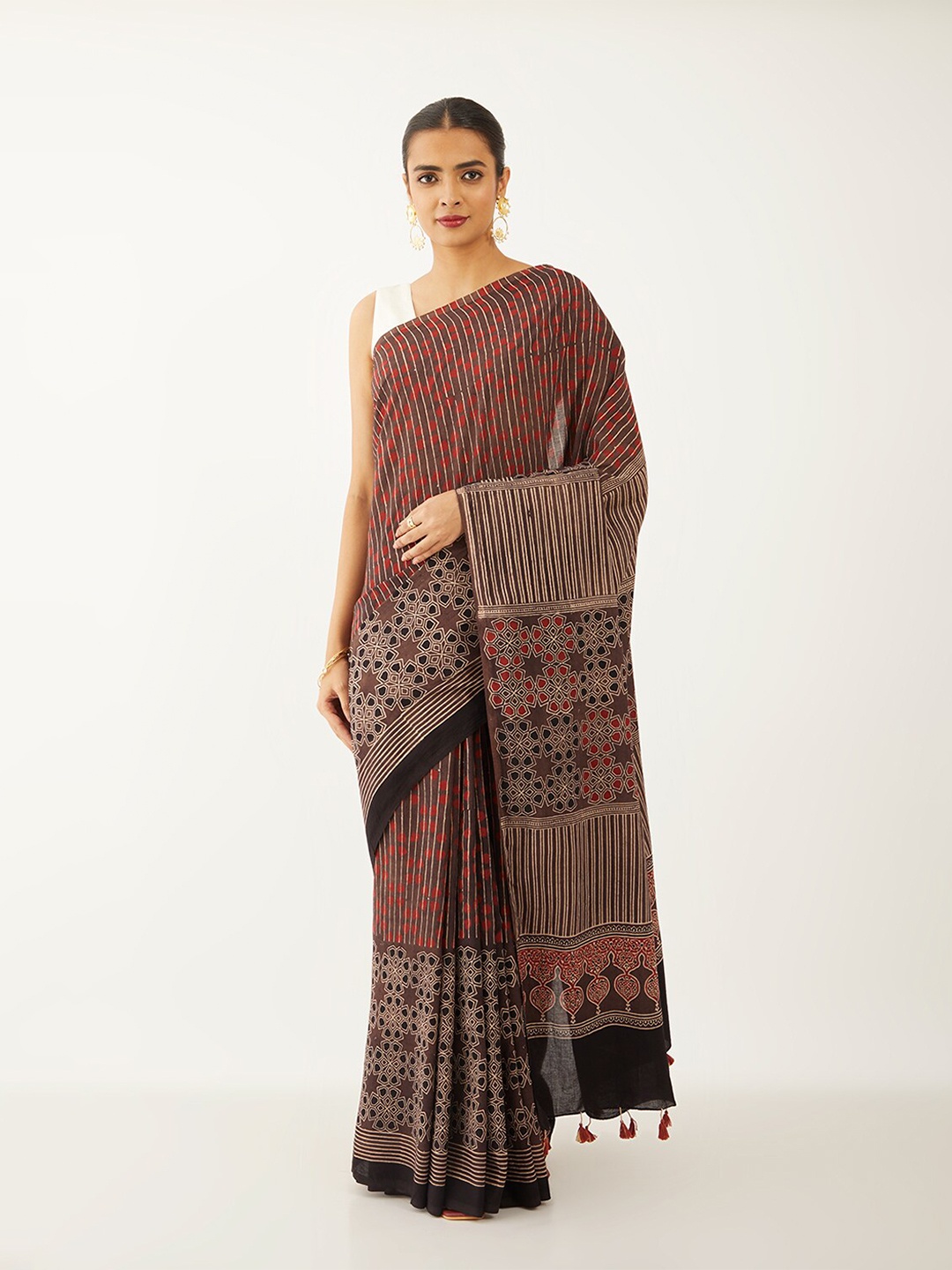 

Taneira Pure Cotton Block Print Saree, Brown