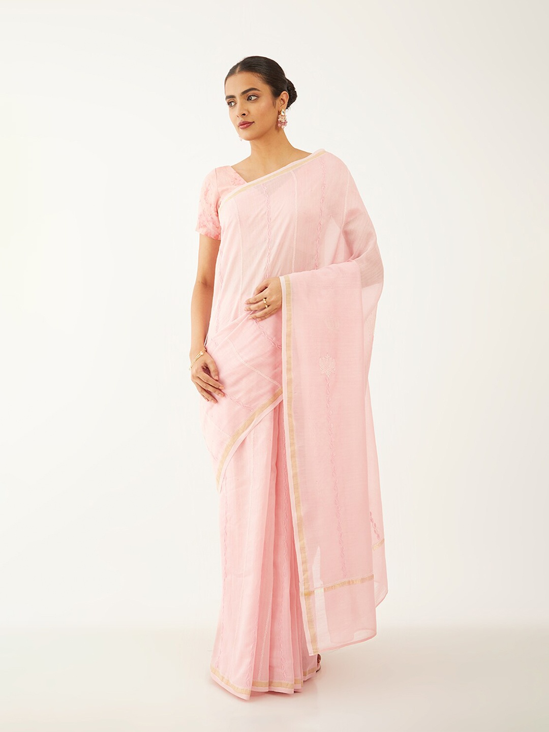 

Taneira Floral Chikankari Embroidered Zari Silk Cotton Saree, Pink