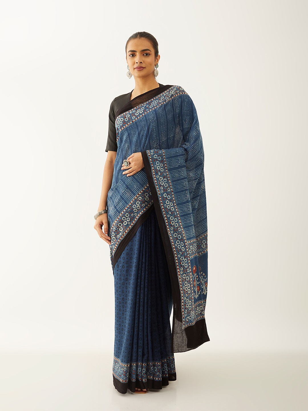 

Taneira Ethnic Motifs Printed Pure Cotton Saree, Blue