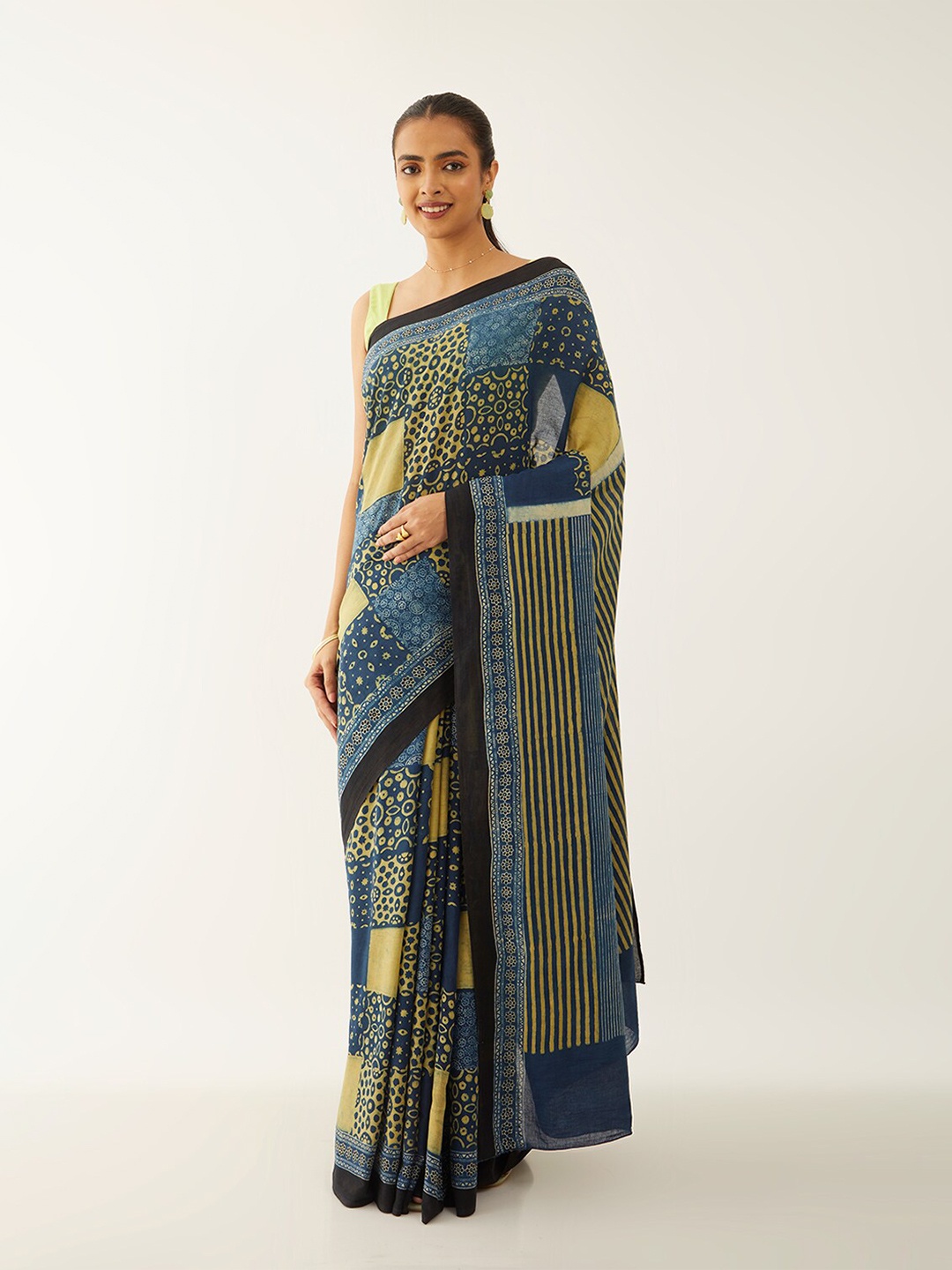 

Taneira Ethnic Motifs Pure Cotton Block Print Saree, Blue