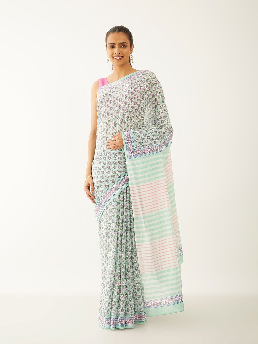 

Taneira Floral Pure Cotton Block Print Saree, Green