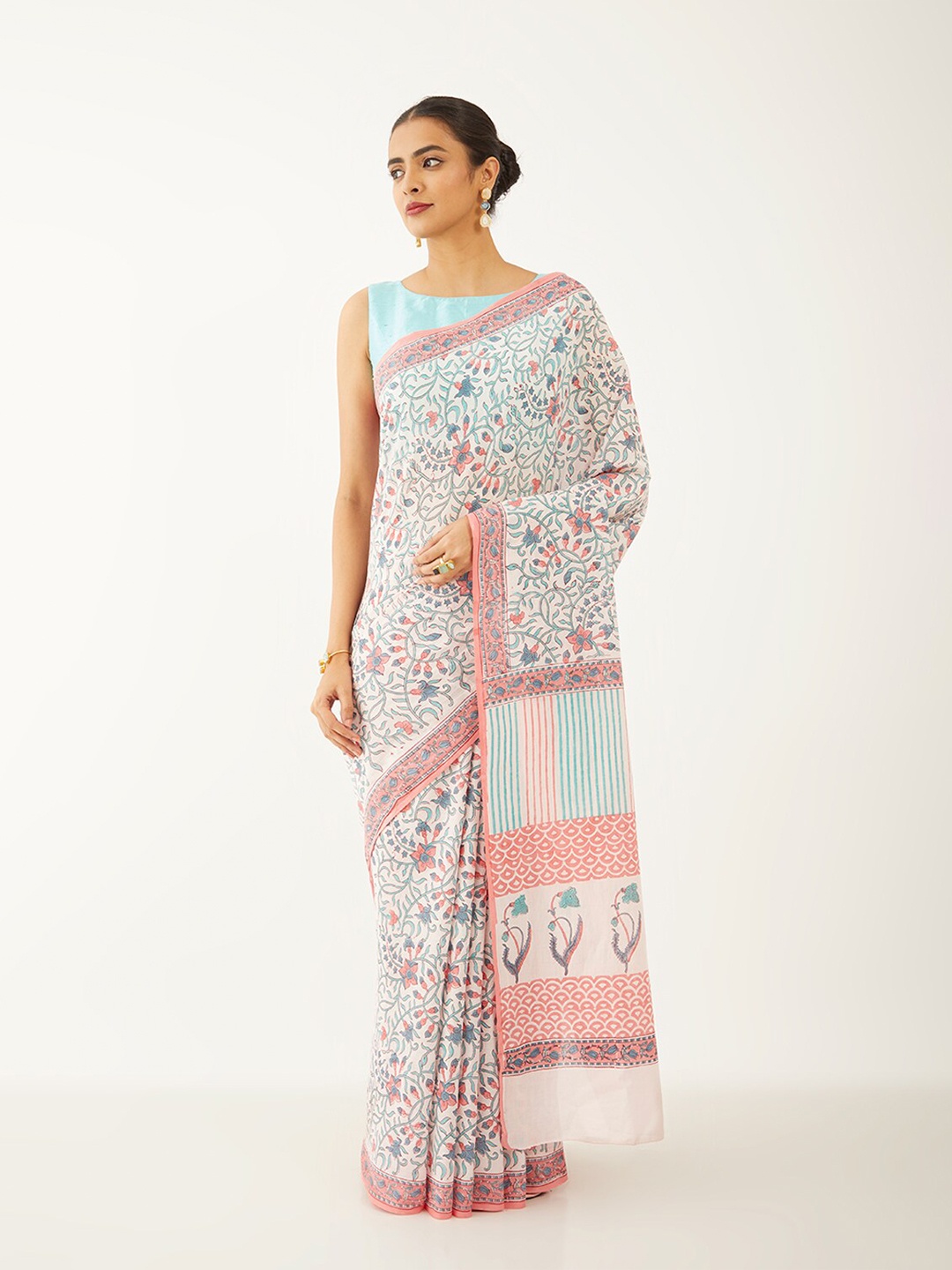 

Taneira Floral Pure Cotton Block Print Saree, White