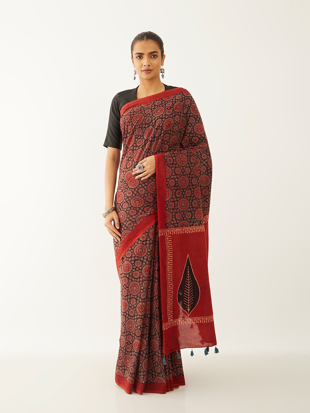 

Taneira Ethnic Motifs Pure Cotton Block Print Saree, Red