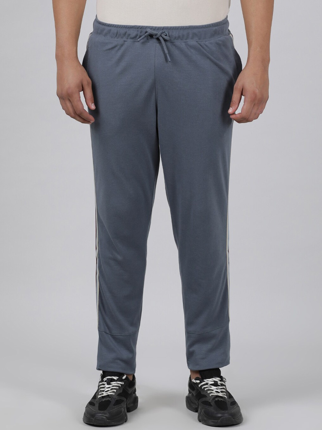 

Head Men Side Striped Details Slim-Fit Track Pant, Grey